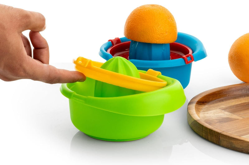 The Plastic Hand Press Juicer